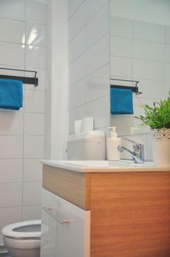 6 Sense Apartment