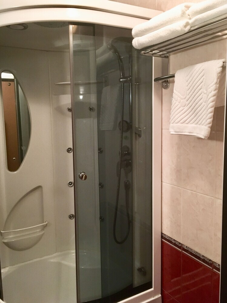 Hostal Zvezdny Hotel