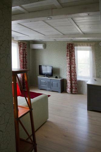 La Mezon Hotel