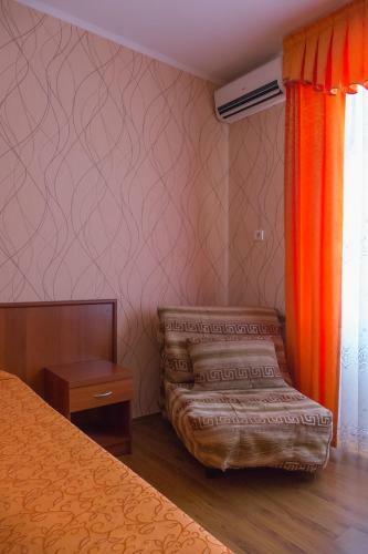 Hostal Renaissance Guesthouse