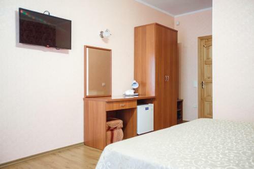 Hostal Renaissance Guesthouse