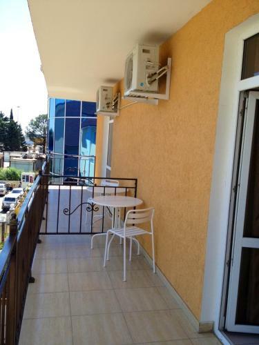 Hostal Vera Guest House