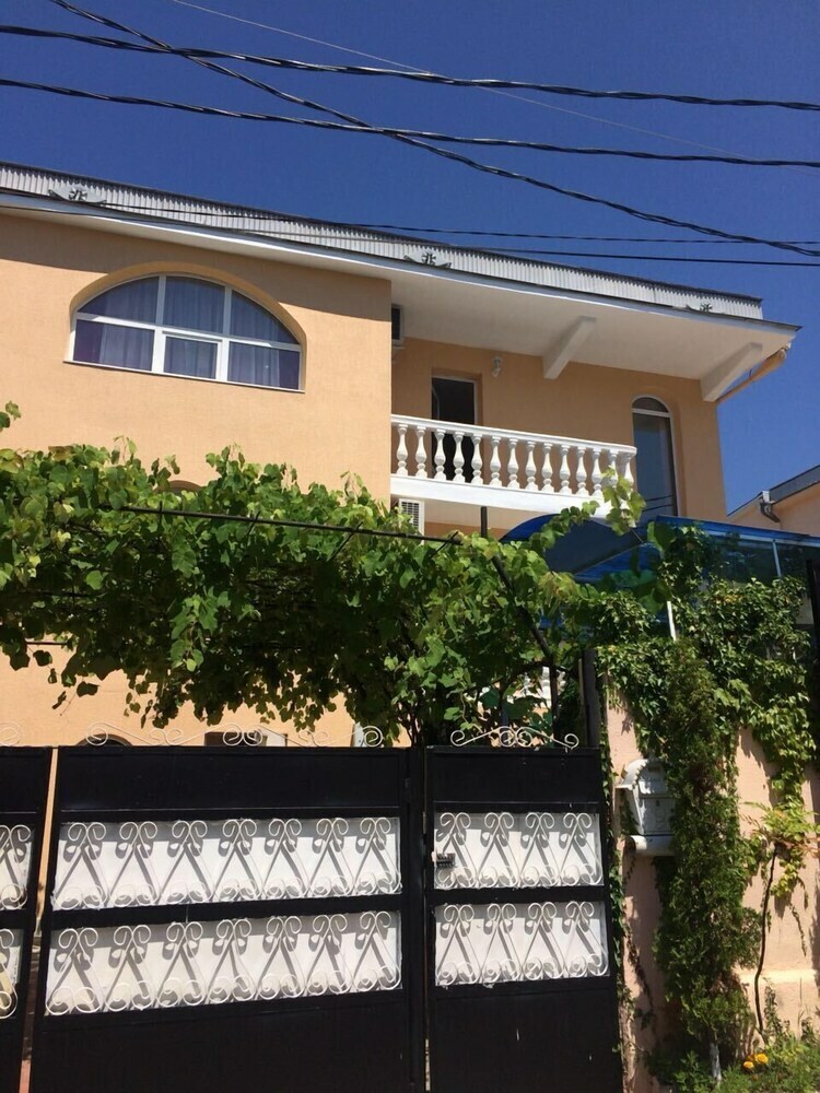 Hostal Guest House Daniil