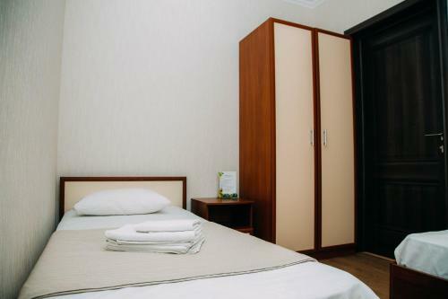 Hostal Angela Guesthouse