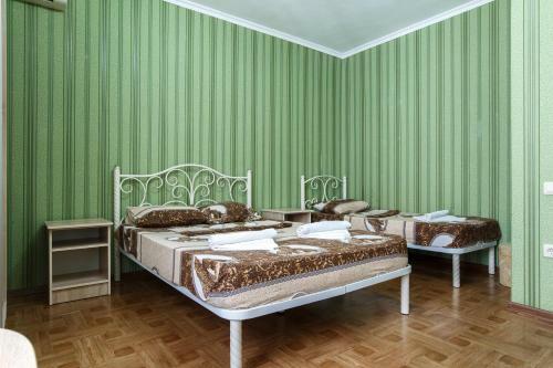 Hostal Aroks Guest House
