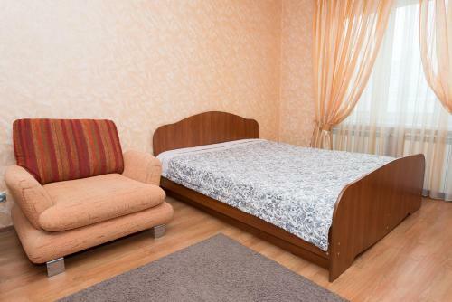 Apartment On Hohryakova 74