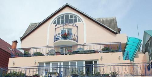 Hostal Marina Guest House