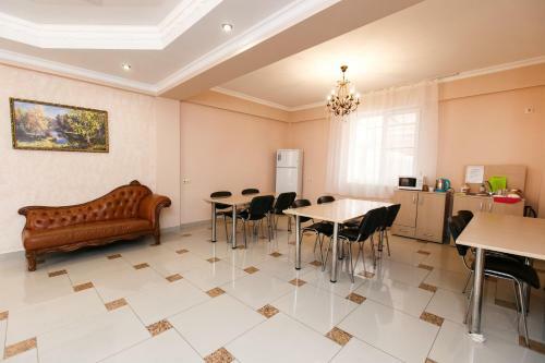 Hostal Hotel ?ometa 1