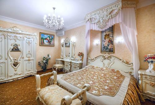 Chebotarev Hotel