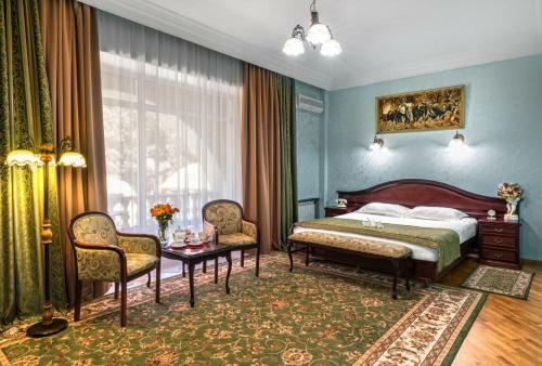 Chebotarev Hotel