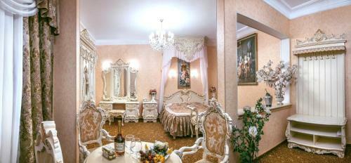 Chebotarev Hotel