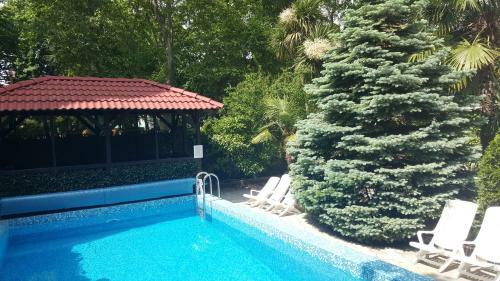 Hostal Bristol Hotel