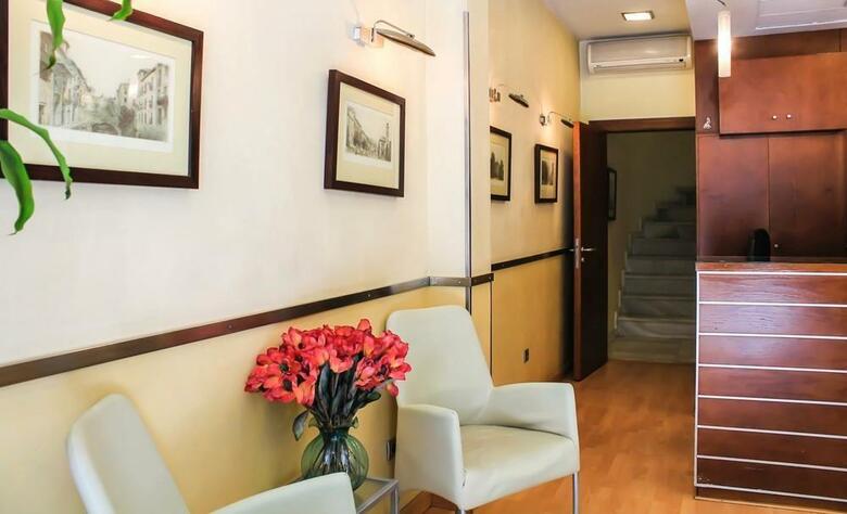 Hotel Puerta De Las Granadas