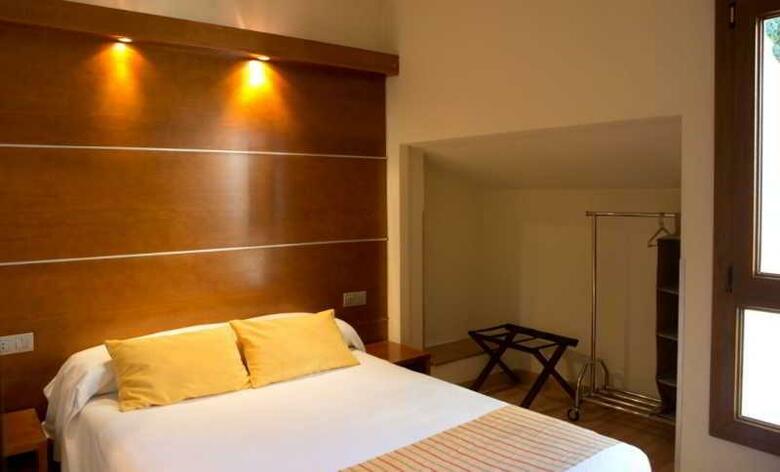 Hotel Puerta De Las Granadas