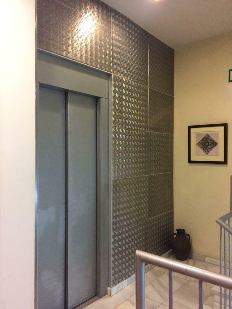 Hotel Puerta De Las Granadas