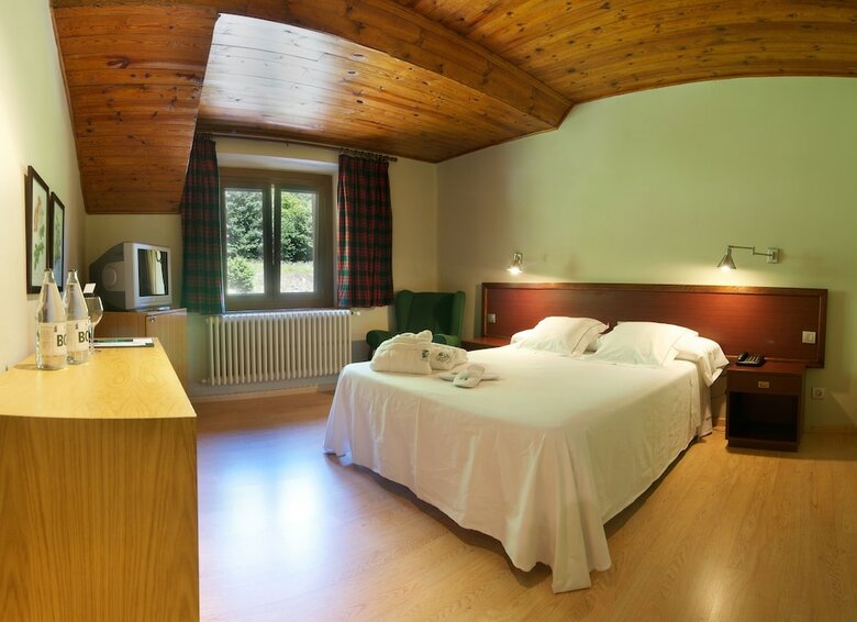 Hotel Manantial
