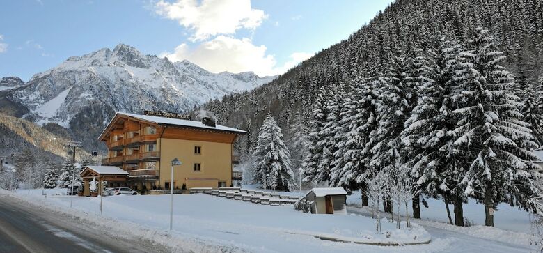 Hotel Garn� Pegr�