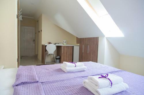 Hostal Ni? City Center Guest House