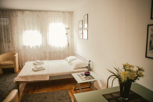 Apartment Stela