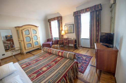 Hotel Castello Rosso