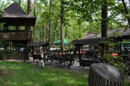 Cornul Vanatorului Bungalows