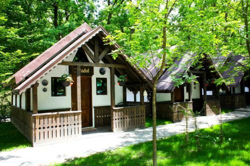 Cornul Vanatorului Bungalows
