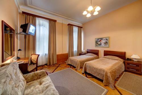 Sonata Hotel At Palace Square