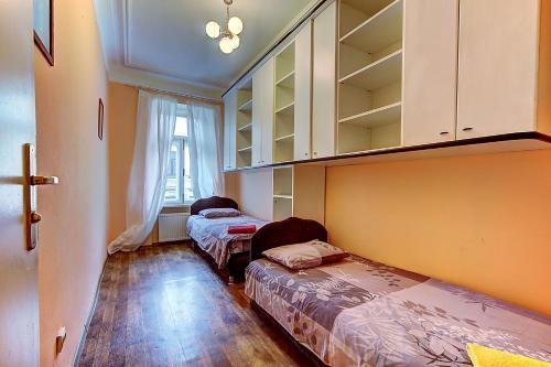 Stn Apartments On Rubinsteina Street