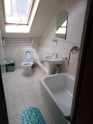 Hostal Ellaisa Guest House