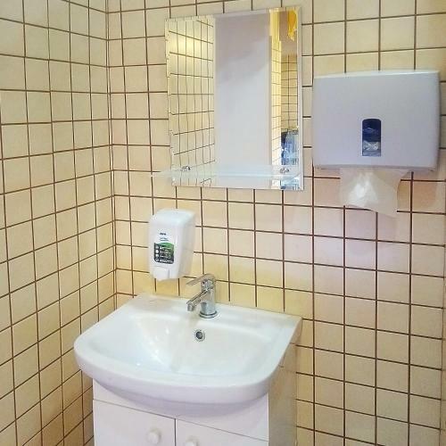 Albergue Economy Hotel Lira