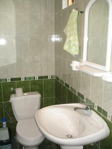 Hostal Lidiya Guest House