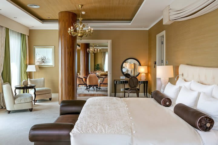 Hotel Kempinski River Park