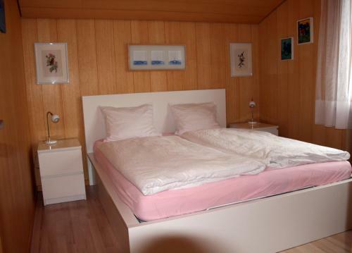 Chalet Silky