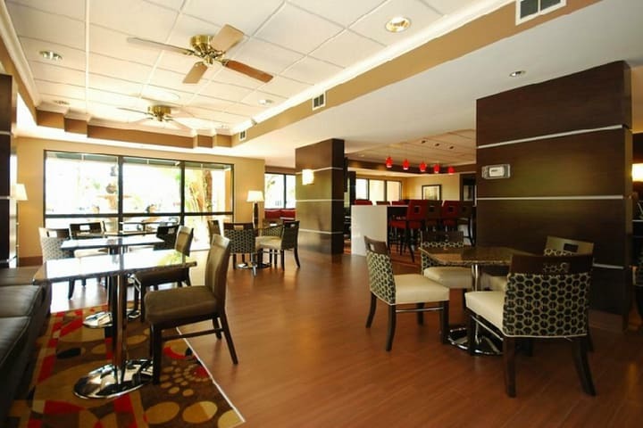 Hotel Hampton Inn Fort Myers Airport