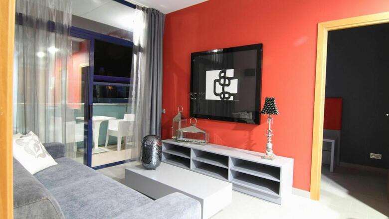 Aparthotel Apolo Suites Rentalmar
