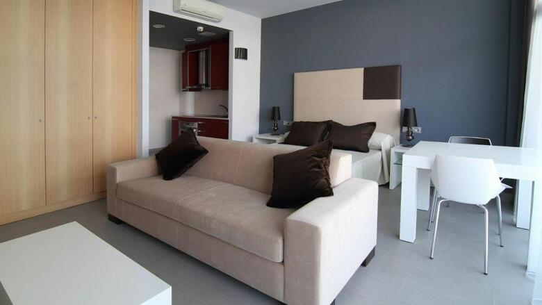 Aparthotel Apolo Suites Rentalmar