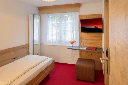 Hostal Annex Antika