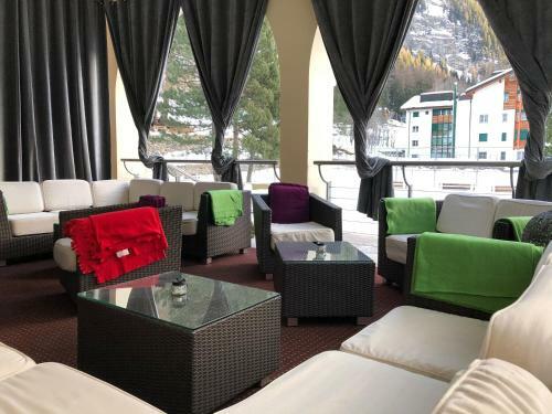 Thermal Hotels & Walliser Alpentherme Leukerbad