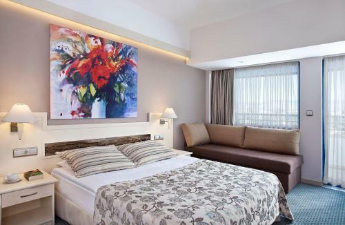 Sunrise Resort Hotel
