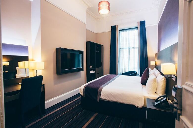 Hotel Lorne (i)