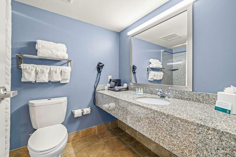 Hotel Quality Inn & Suites