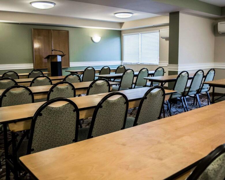 Hotel Quality Inn & Suites