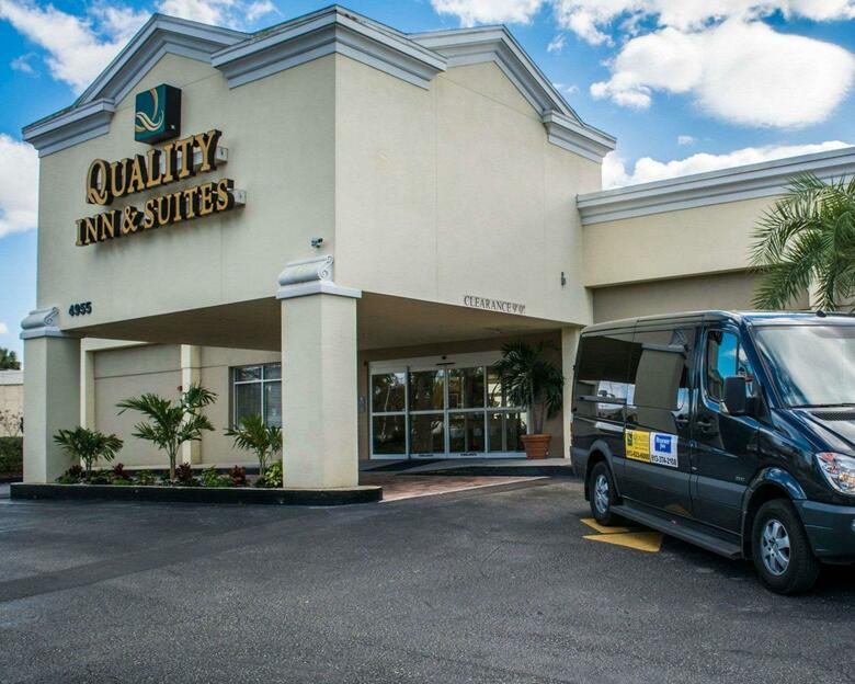 Hotel Quality Inn & Suites