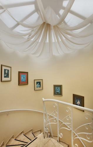 Gallery Hotel & Residence