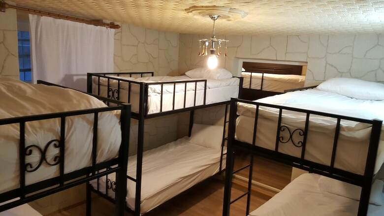 Hotel Whisper Cave House