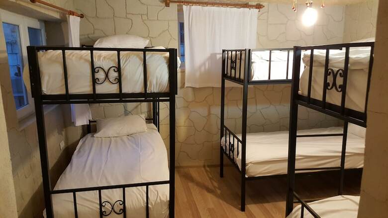 Hotel Whisper Cave House