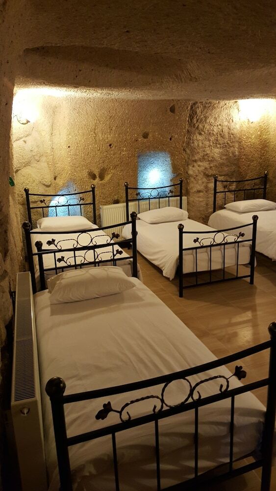 Hotel Whisper Cave House