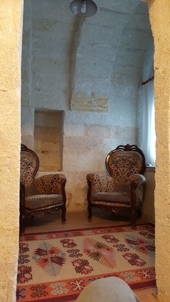 Hotel Whisper Cave House