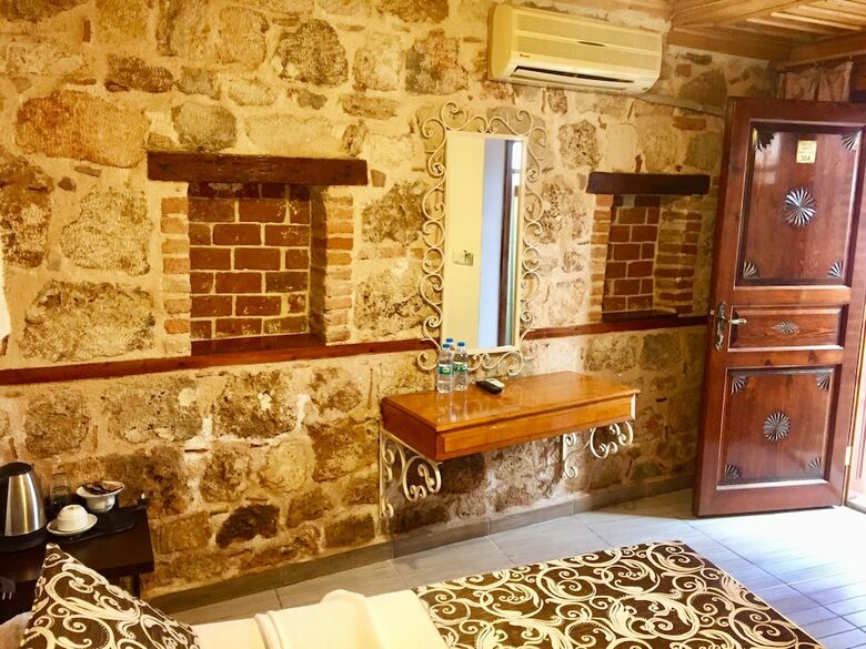Blue Sea Garden Family Hotel