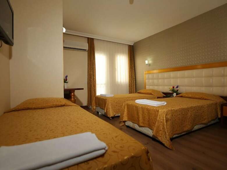 Kayalar Hotel